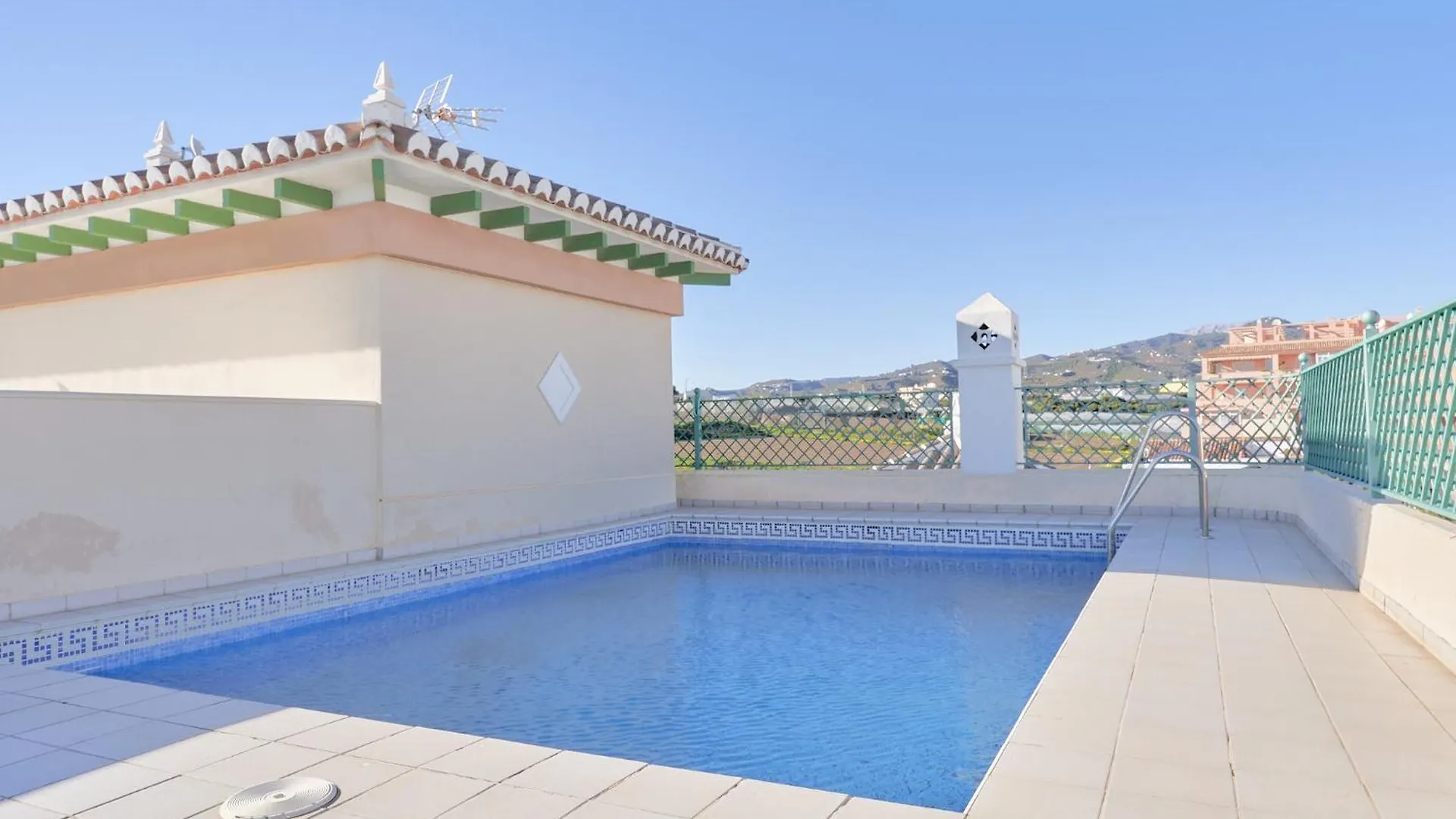 Strand Appartement Met Zwembad Td04 Torrox Lägenhet